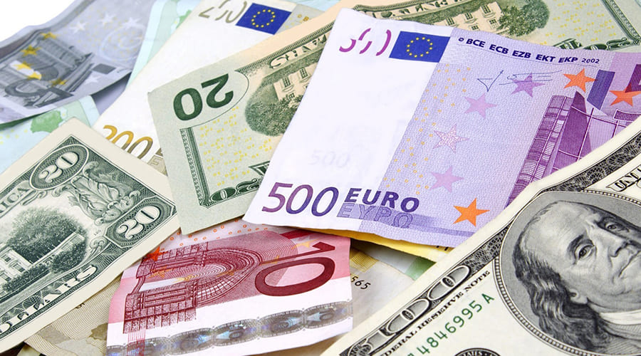 الدولار مقابل اليورو التحدي الاكبر خلال 10 سنوات