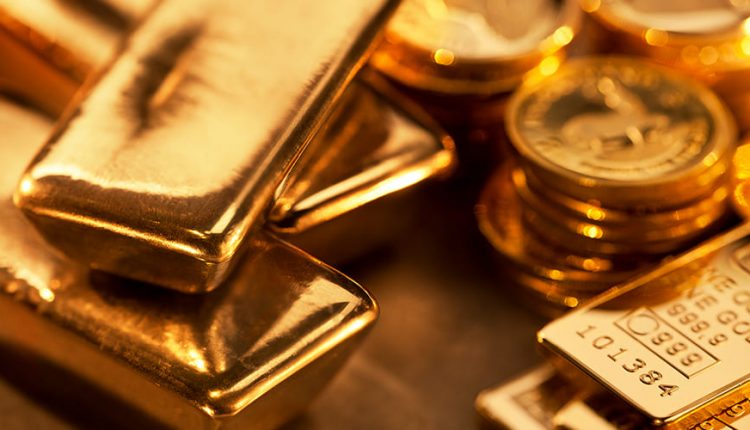 انخفاض في أسعارالذهب بسبب تحركات الدولار الامريكي