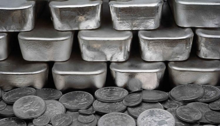 استقرار تداولات العقود الآجلة لأسعار الفضة وسط استقرار سلبي لمؤشر الدولار