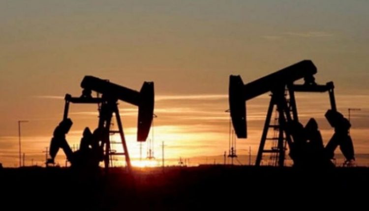 انخفاض جلسات النفط العالمية خلال تداولات بداية الأسبوع