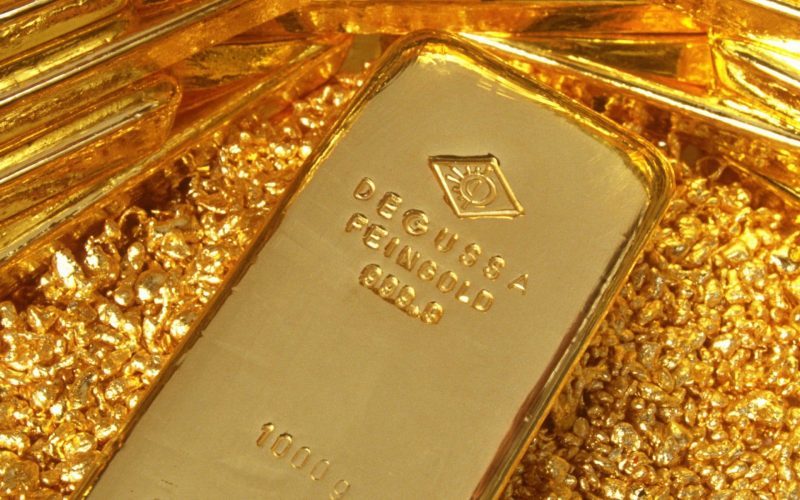 ايجابية تداولات سوق الذهب العالمي خلال جلسة بداية الأسبوع بالتزامن مع انخفاض الدولار