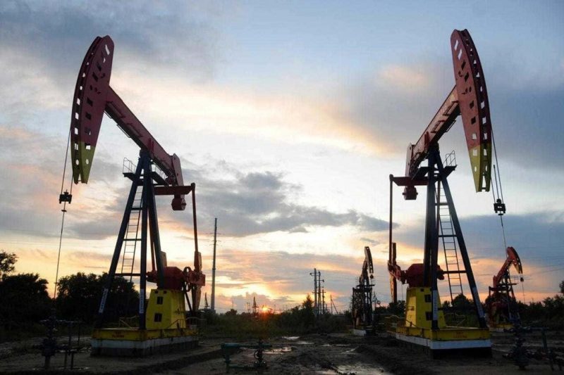 سعر النفط الخام يحافظ على الصعود في ظل تأجيل اجتماع تحالف أوبك بلس