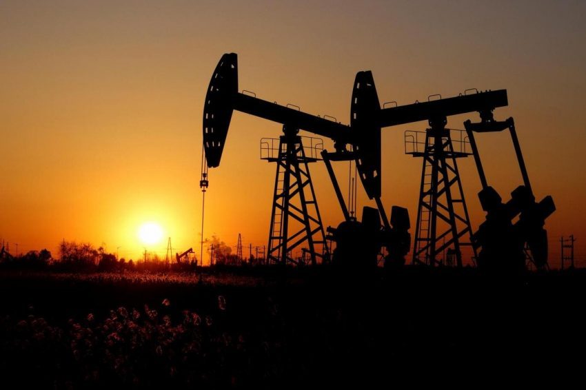 النفط الدولي يواصل الارتفاع في ظل تراجع مخزونات الخام التجارية