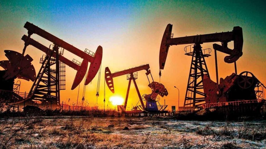 أوبك+ تحذر من تخمة النفط الخام بعد إبريل 2022