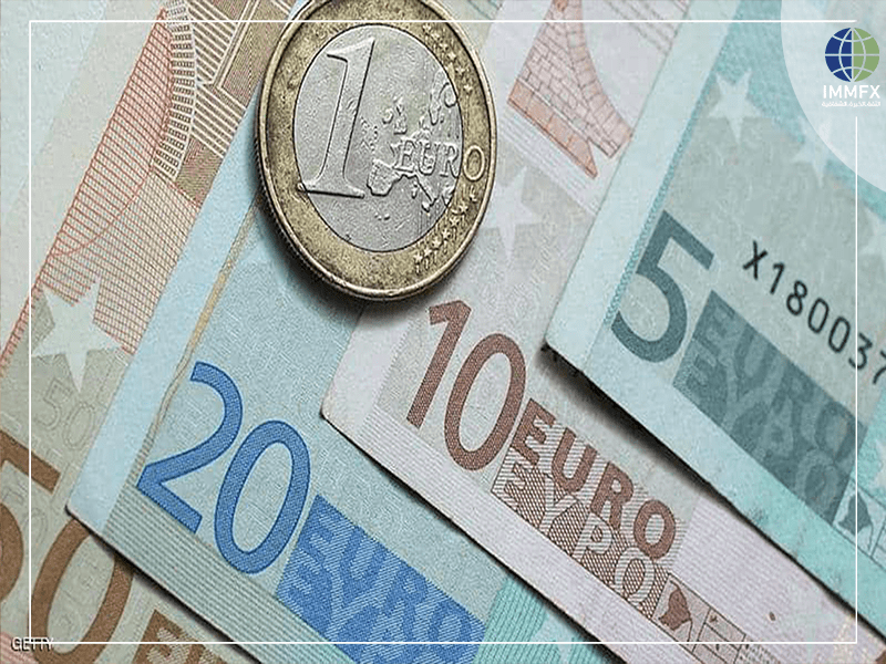 انخفاض اليورو والأنظار على حديث اللجنة الفيدرالية