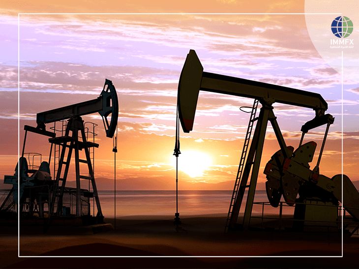 النفط يزيد من مكاسبه وسط ارتفاع مخزونات الخام