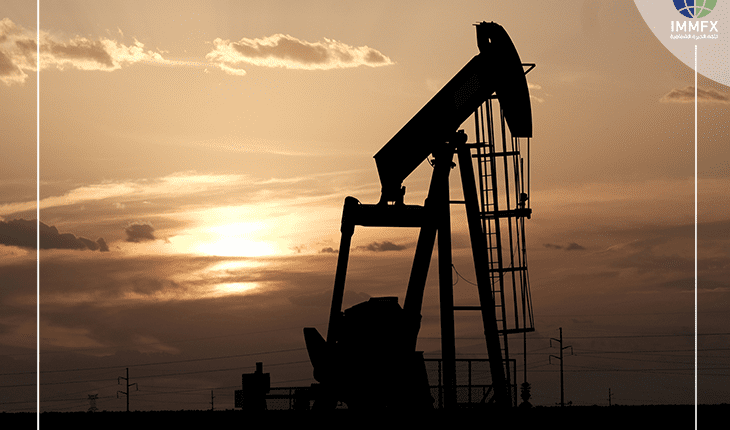 النفط يتراجع بفعل الأزمة الروسية الاوكرانية